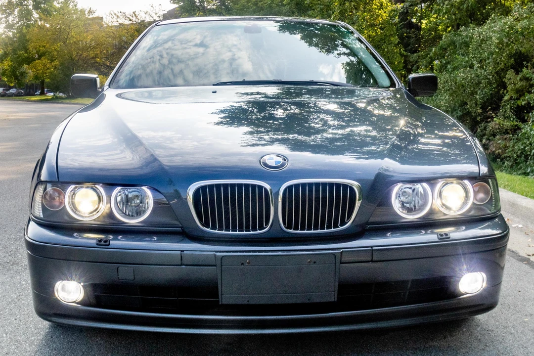 2001 BMW E39 540i - Image 2 of 31