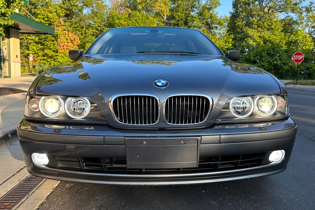 2001 BMW E39 540i - Image 7 of 31