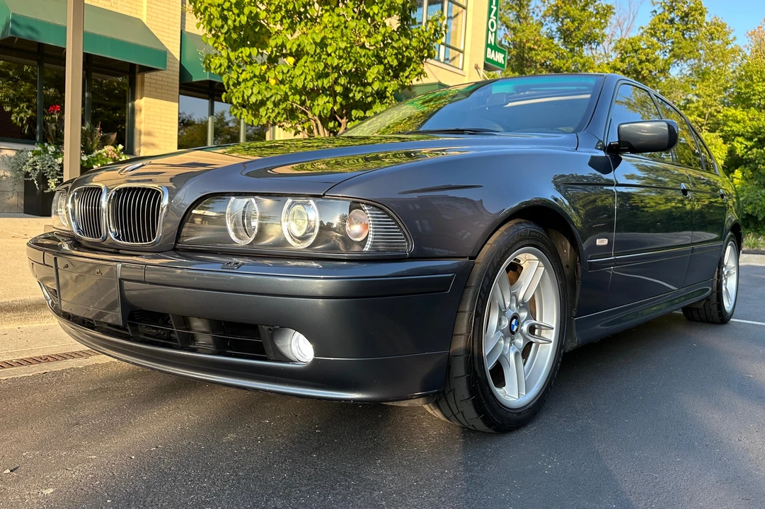 2001 BMW E39 540i - Image 10 of 31