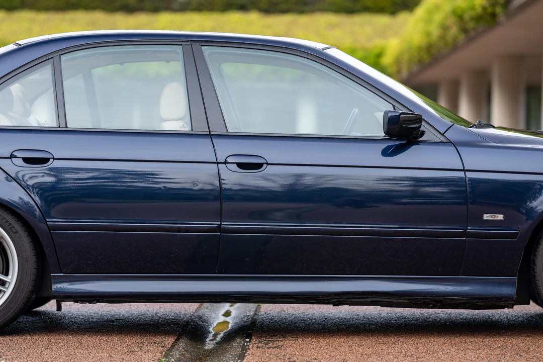 2001 BMW E39 540i - Image 30 of 31