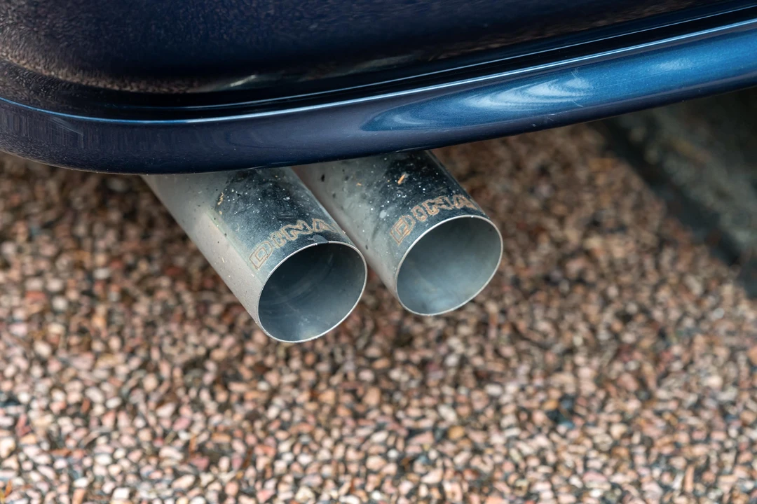 2001 BMW E39 540i - Image 24 of 31