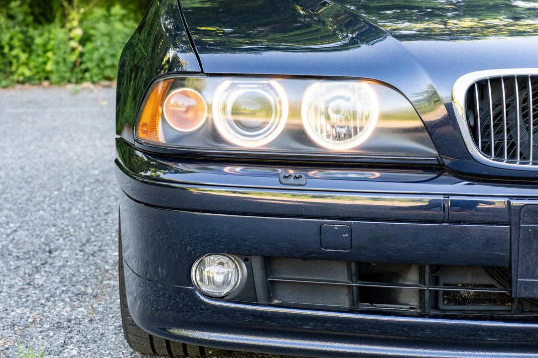 2001 BMW E39 540i - Image 10 of 31