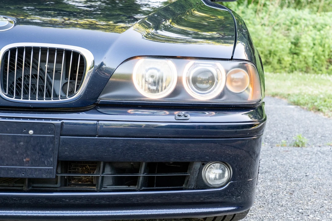 2001 BMW E39 540i - Image 11 of 31