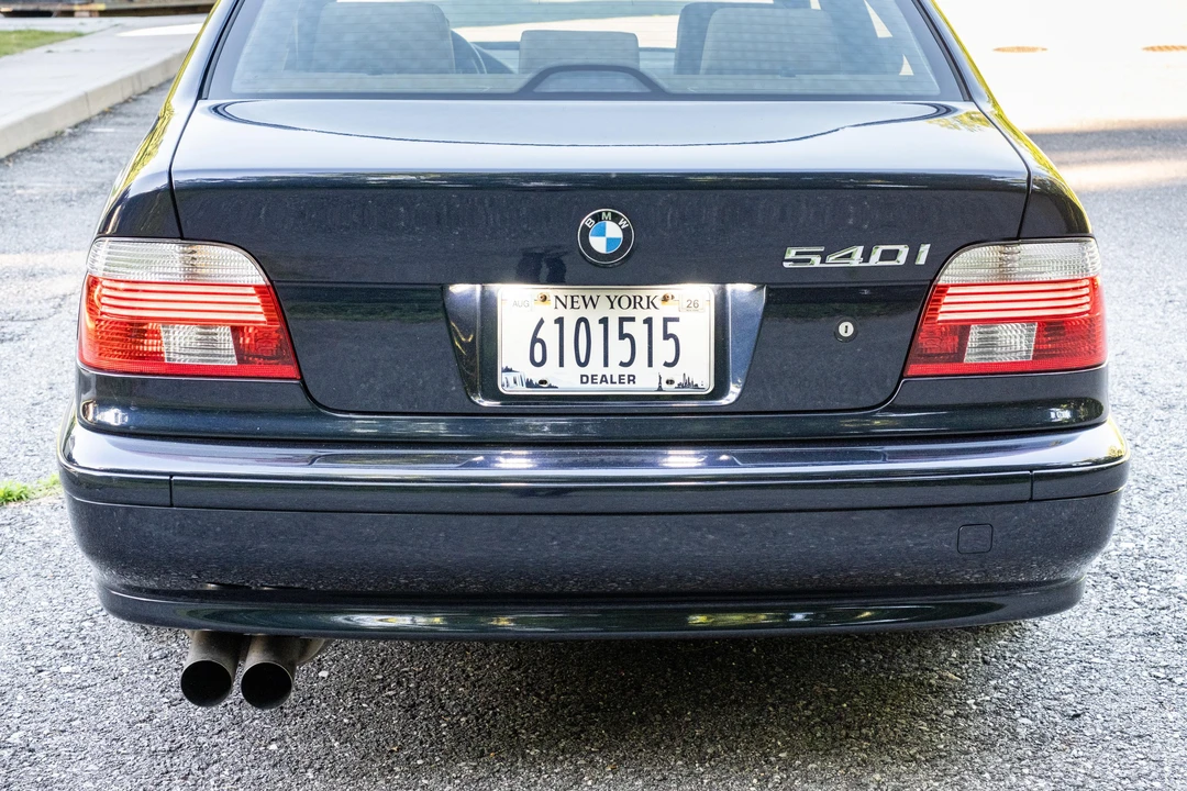 2001 BMW E39 540i - Image 15 of 31
