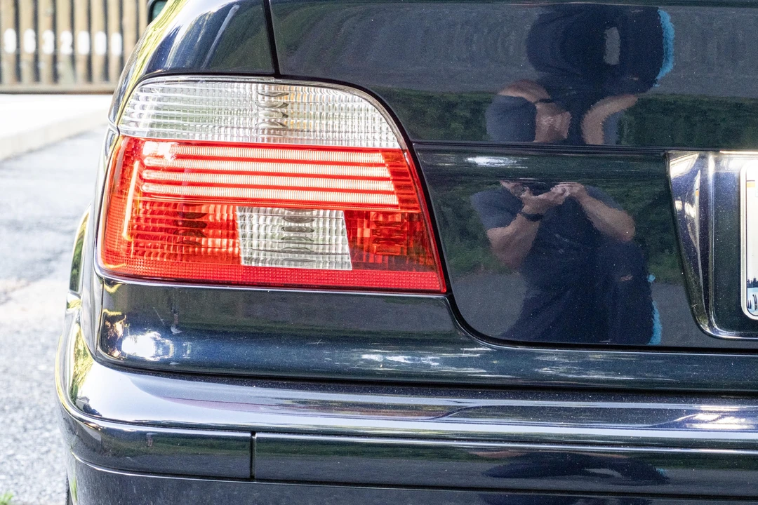 2001 BMW E39 540i - Image 16 of 31