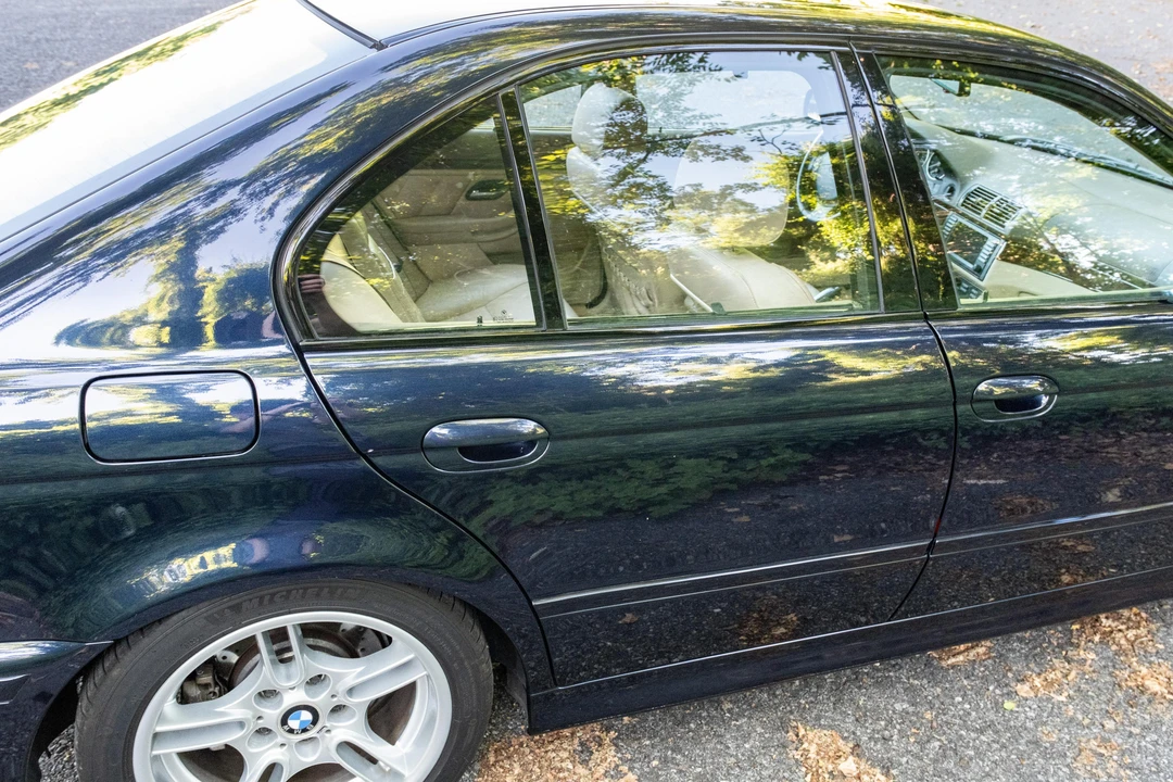 2001 BMW E39 540i - Image 18 of 31