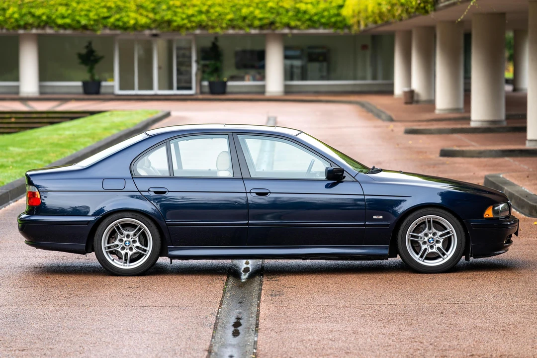 2001 BMW E39 540i - Image 3 of 31