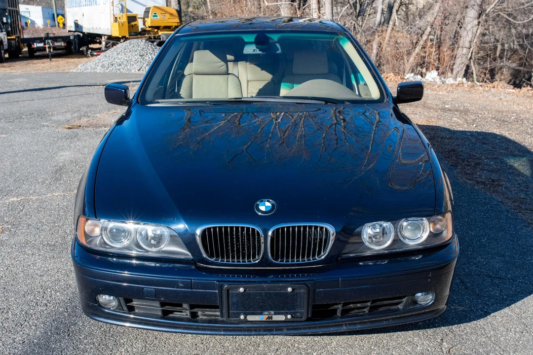 2001 BMW E39 540i - Image 2 of 31
