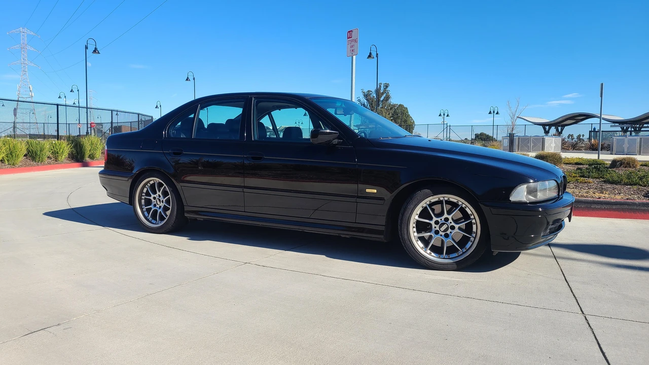2001 BMW E39 540i - Image 17 of 31