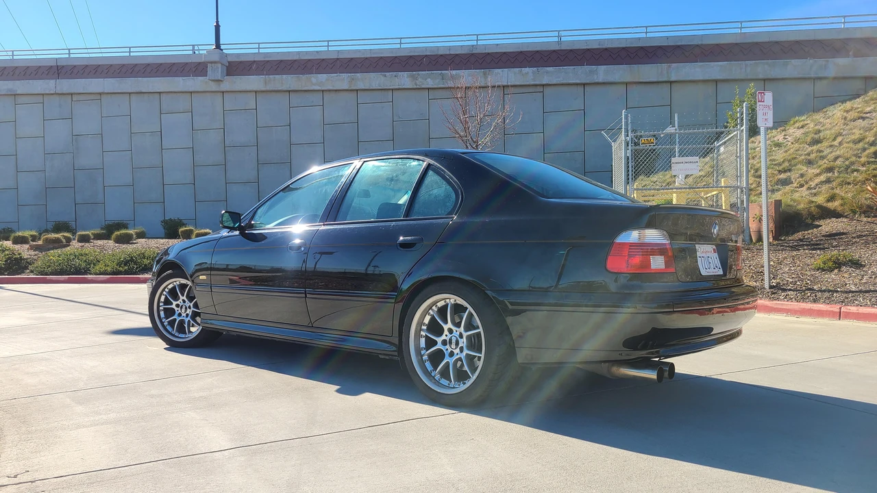2001 BMW E39 540i - Image 9 of 31