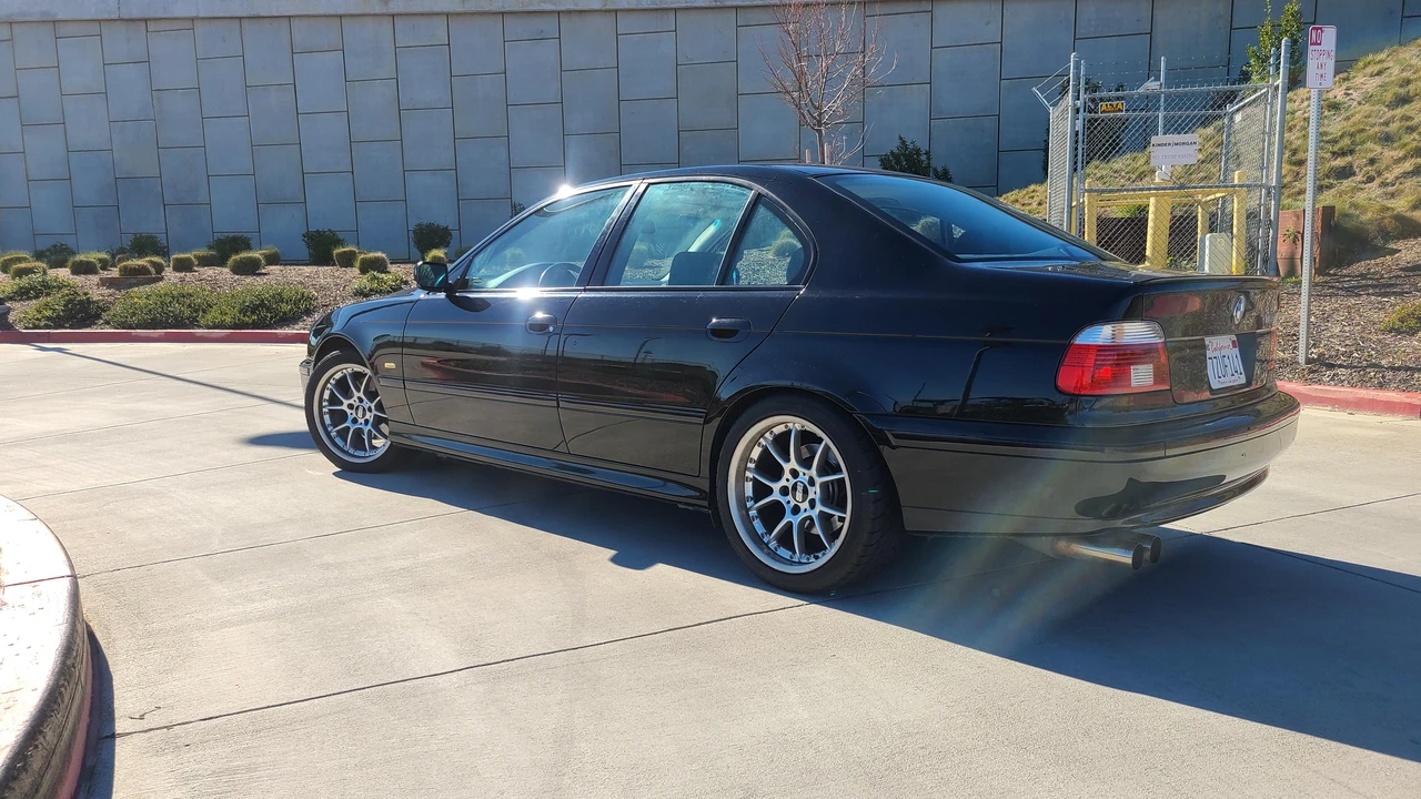 2001 BMW E39 540i - Image 10 of 31