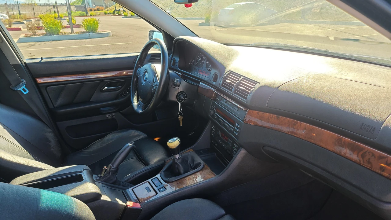 2001 BMW E39 540i - Image 30 of 31