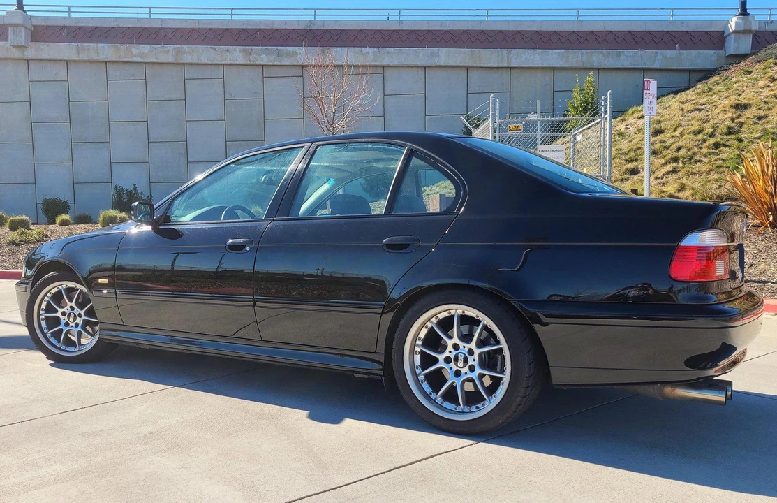 2001 BMW E39 540i - Image 3 of 31