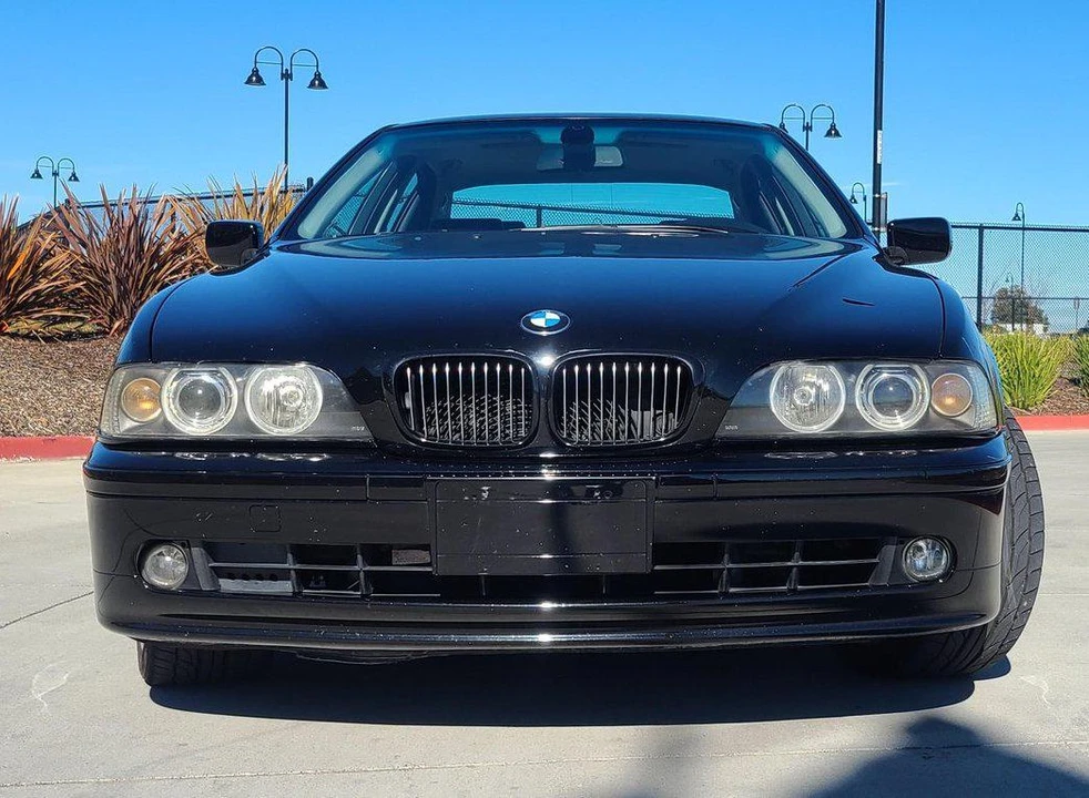 2001 BMW E39 540i - Image 2 of 31
