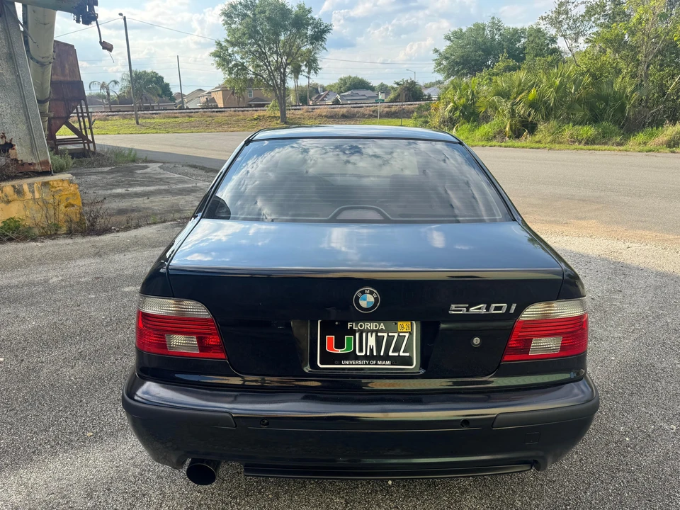 2001 BMW E39 540i - Image 10 of 31