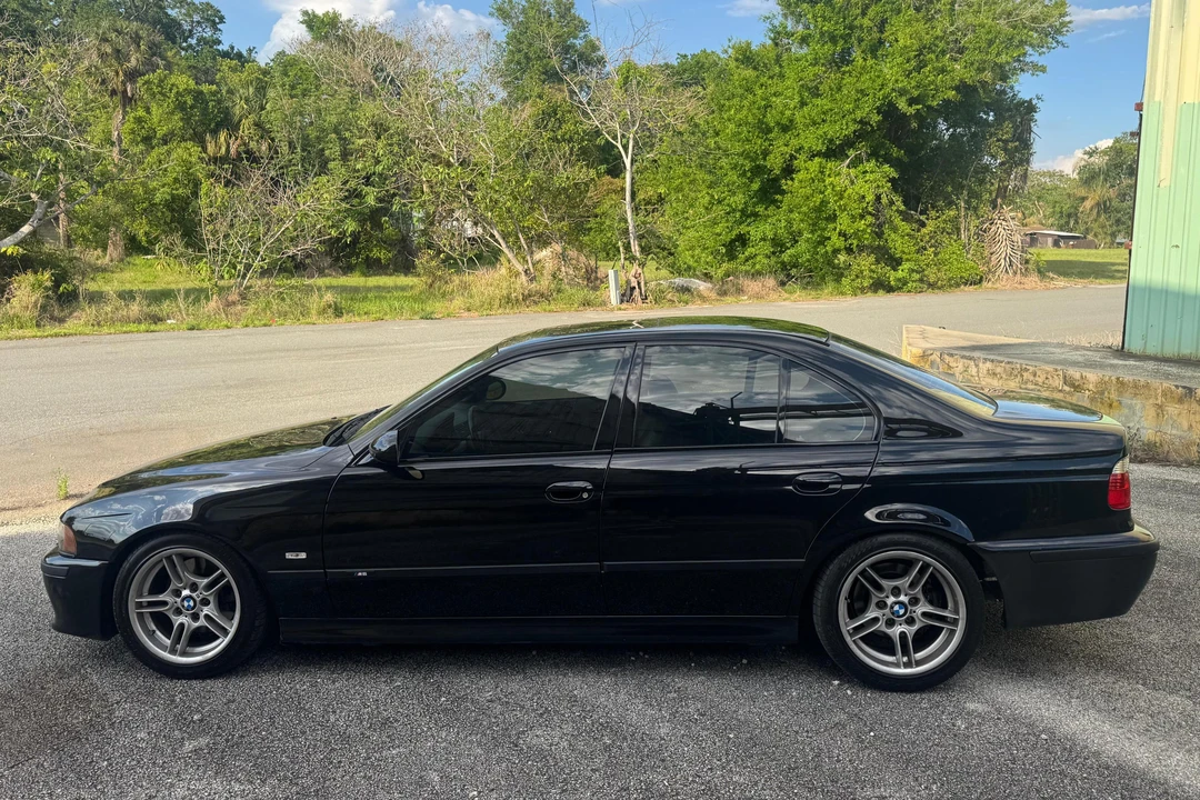 2001 BMW E39 540i - Image 3 of 31