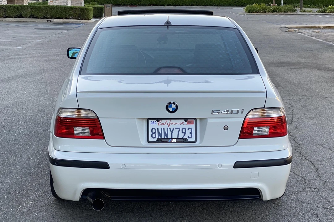 2001 BMW E39 540i - Image 5 of 31