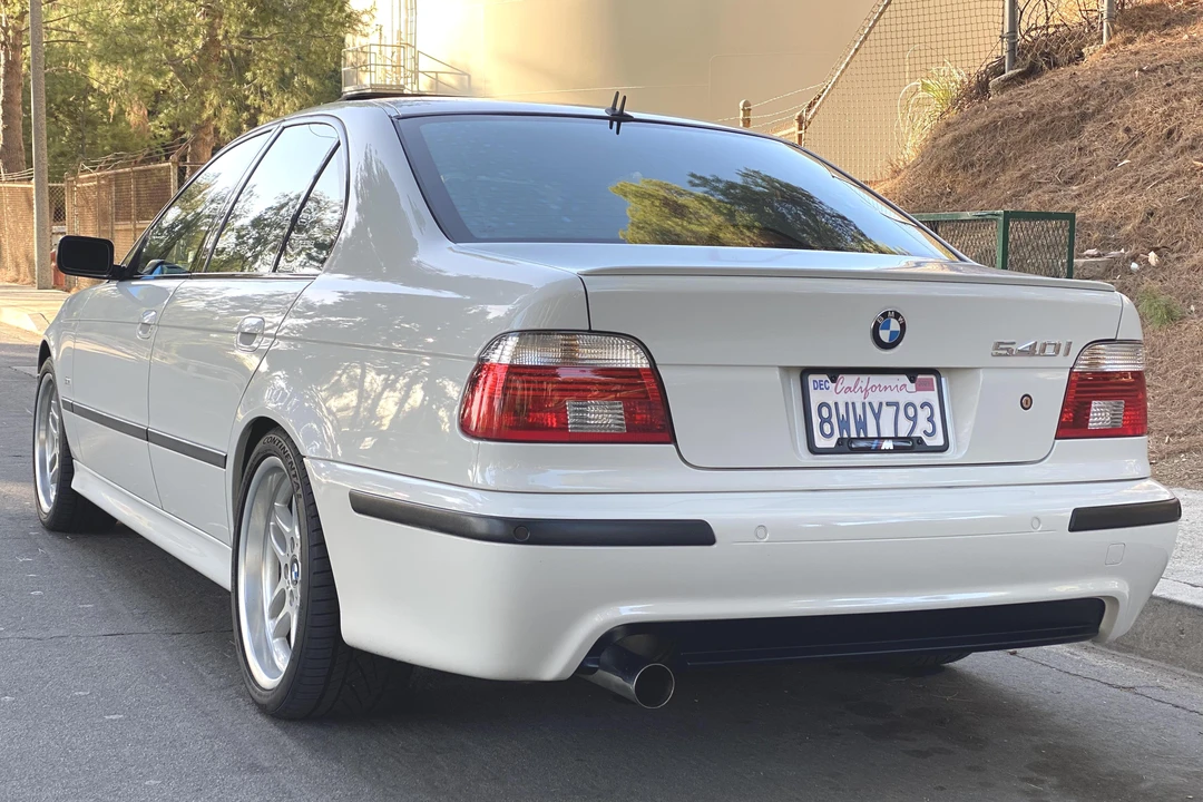 2001 BMW E39 540i - Image 16 of 31