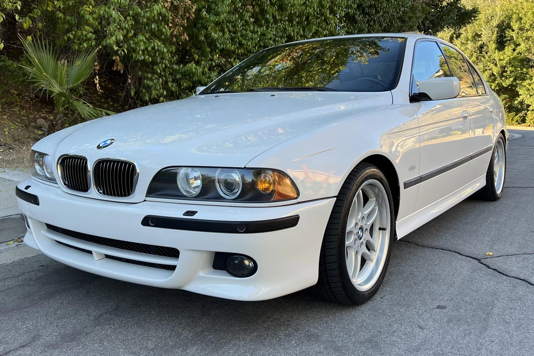 2001 BMW E39 540i - Image 11 of 31