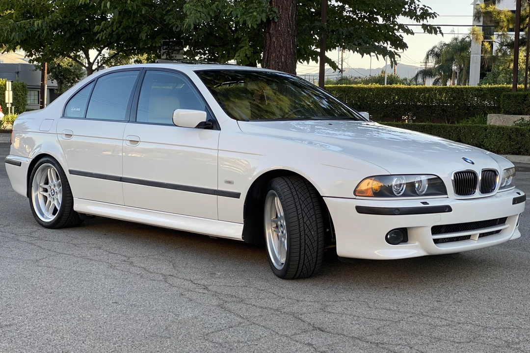 2001 BMW E39 540i - Image 3 of 31