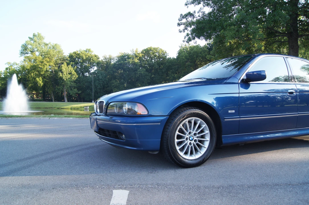 2001 BMW E39 540i - Image 12 of 31