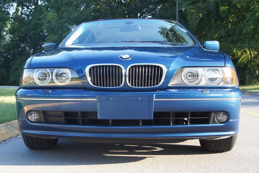 2001 BMW E39 540i - Image 2 of 31