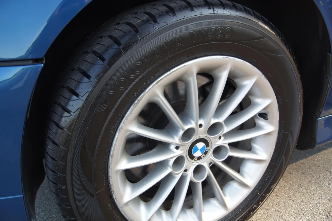 2001 BMW E39 540i - Image 25 of 31