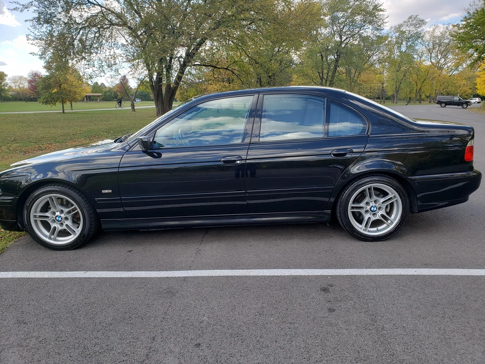 2001 BMW E39 540i - Image 10 of 31