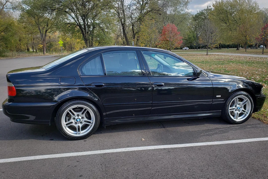 2001 BMW E39 540i - Image 3 of 31