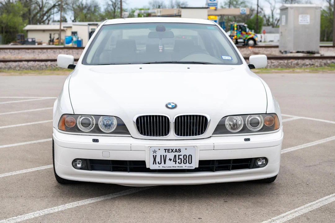 2001 BMW E39 540i - Image 2 of 31