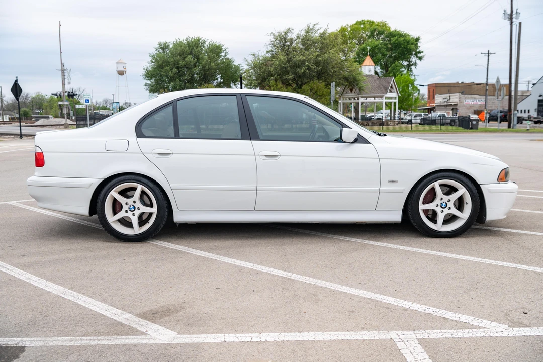2001 BMW E39 540i - Image 9 of 31