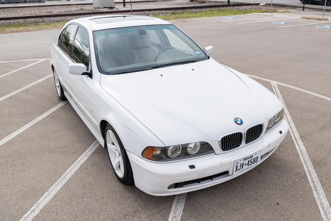 2001 BMW E39 540i - Image 10 of 31