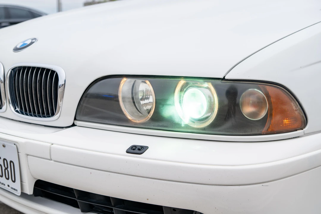 2001 BMW E39 540i - Image 16 of 31