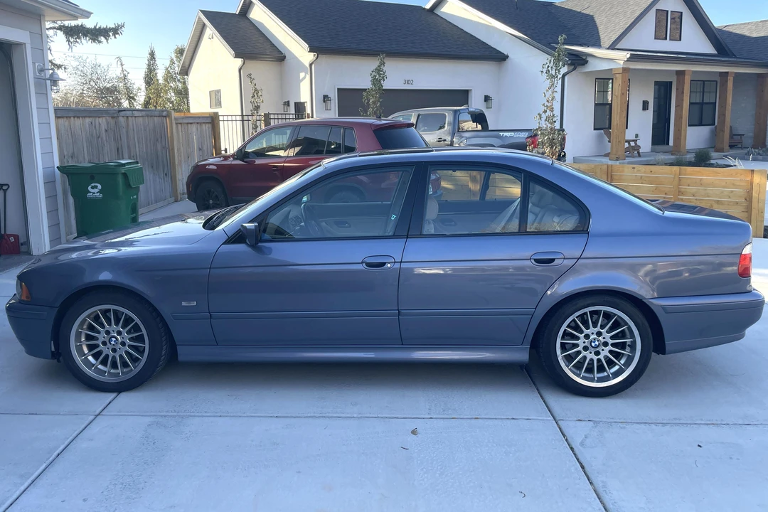 2001 BMW E39 540i - Image 3 of 5