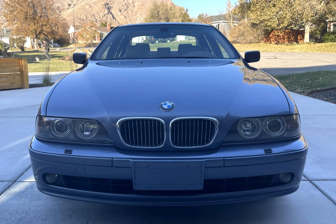 2001 BMW E39 540i - Image 2 of 5