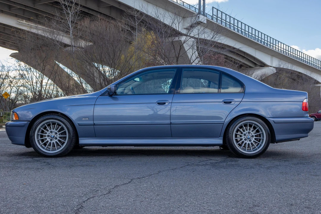 2001 BMW E39 540i - Image 3 of 31