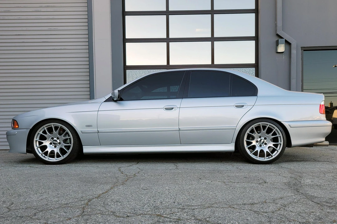 2001 BMW E39 540i - Image 3 of 31