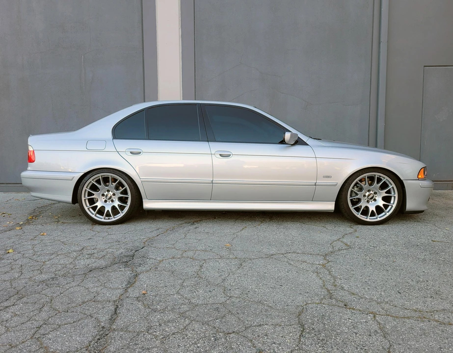 2001 BMW E39 540i - Image 14 of 31