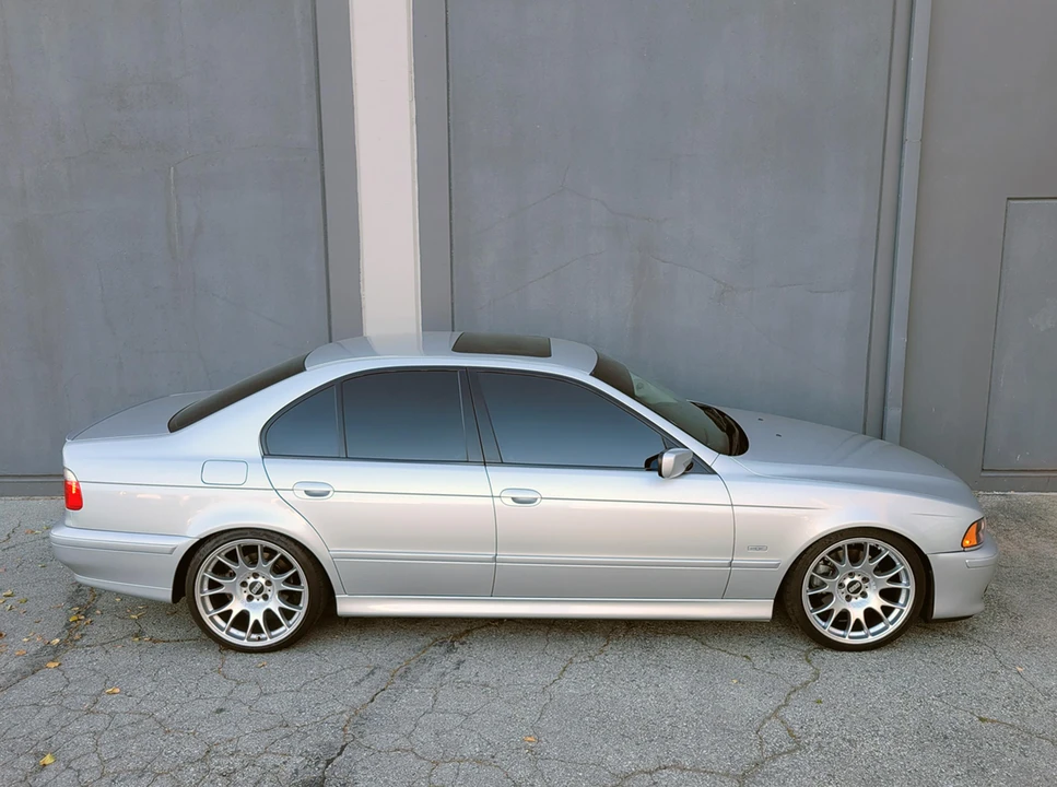 2001 BMW E39 540i - Image 13 of 31