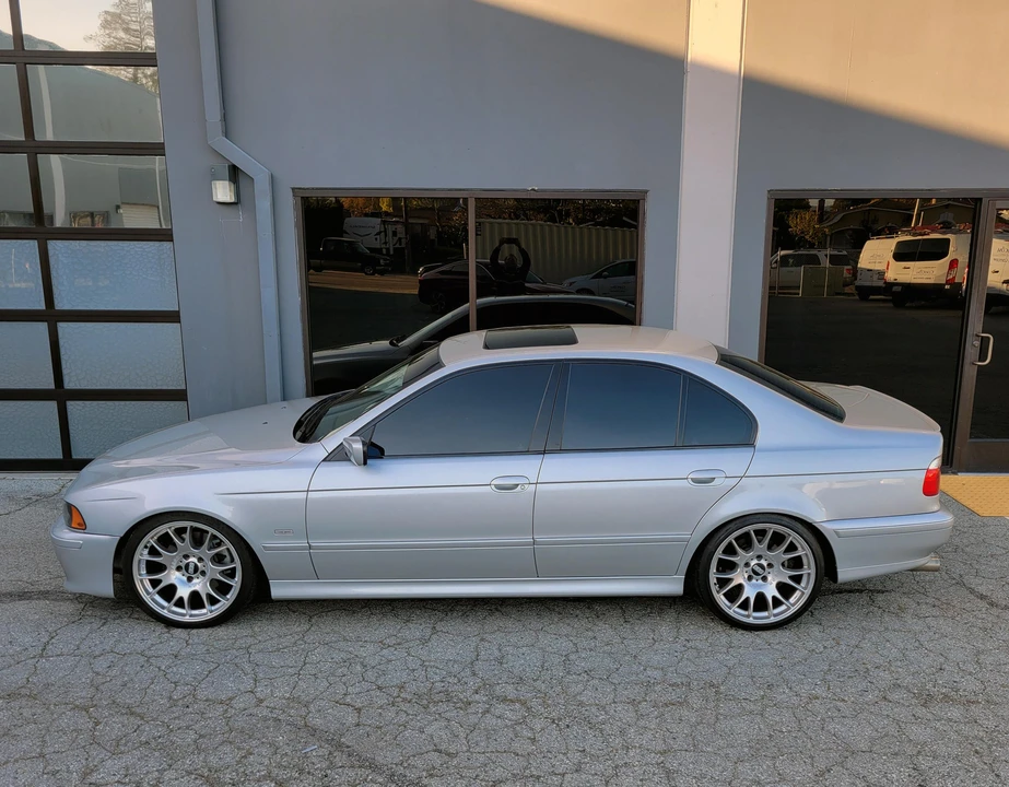 2001 BMW E39 540i - Image 9 of 31