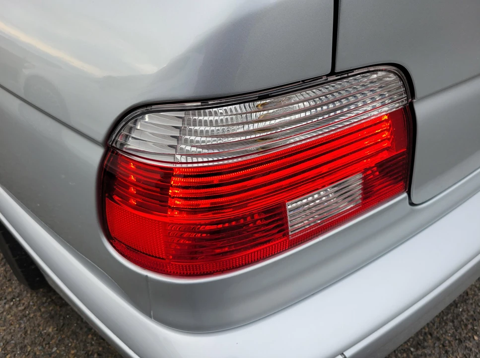 2001 BMW E39 540i - Image 28 of 31