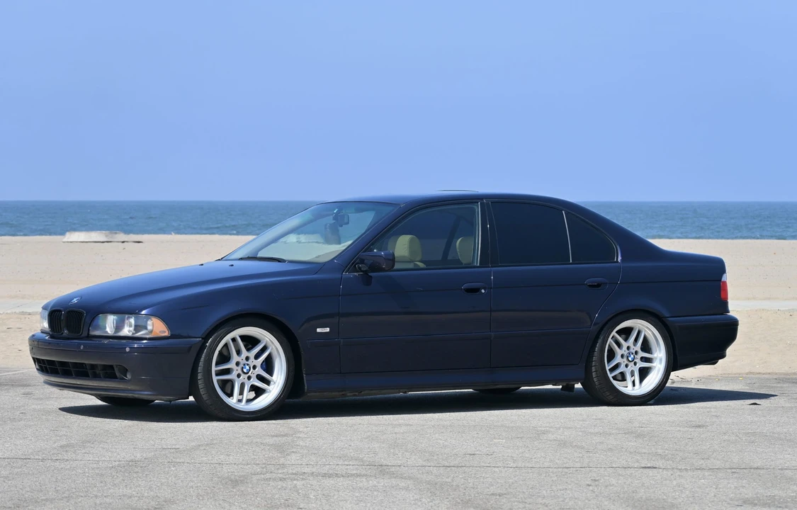 2001 BMW E39 540i - Image 16 of 31