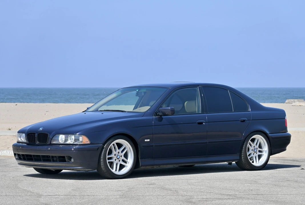 2001 BMW E39 540i - Image 13 of 31