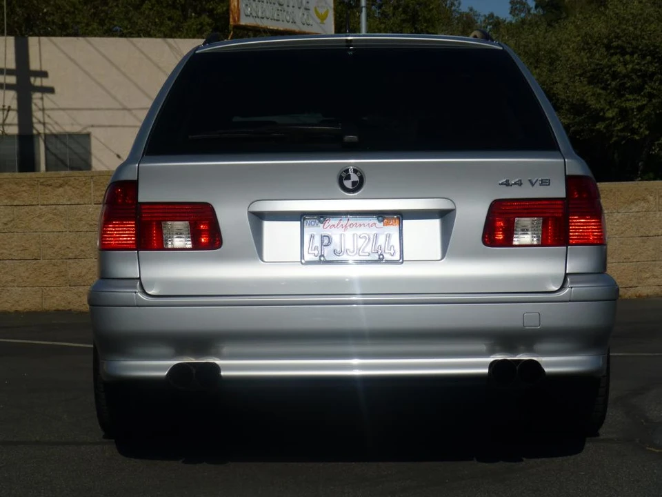 2001 BMW E39 540i - Image 9 of 31