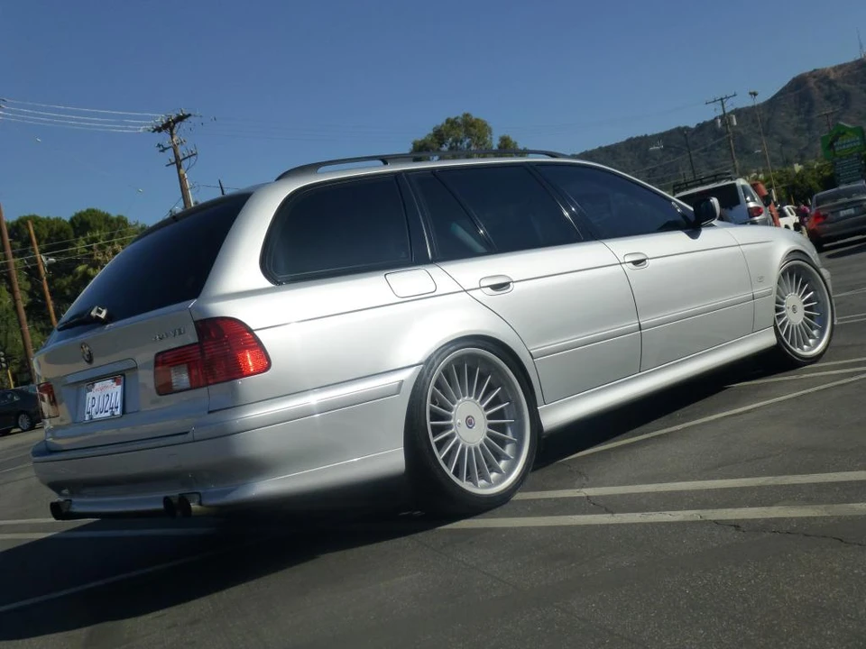 2001 BMW E39 540i - Image 8 of 31