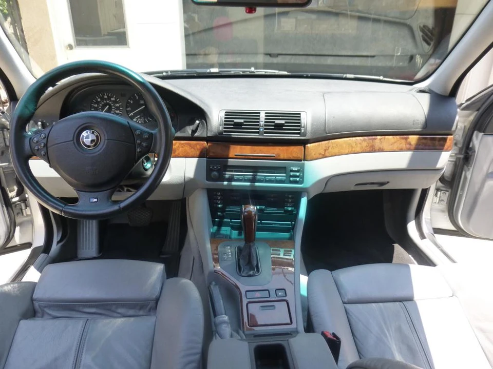 2001 BMW E39 540i - Image 12 of 31