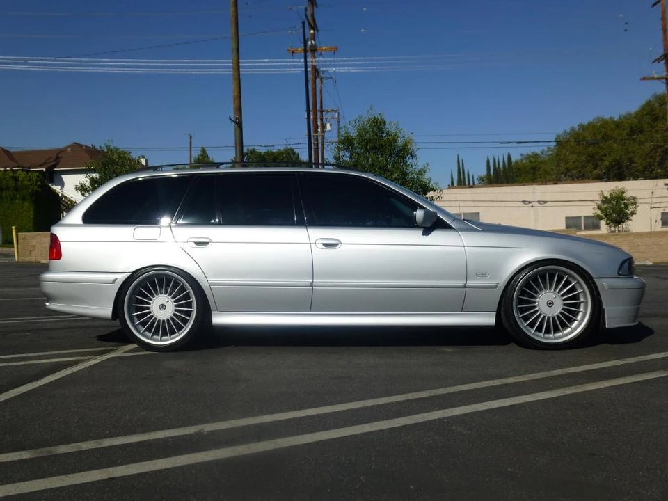 2001 BMW E39 540i - Image 7 of 31