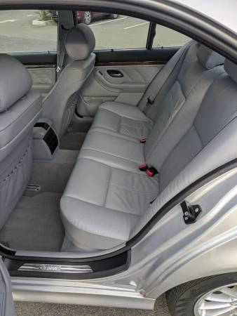 2001 BMW E39 540i - Image 10 of 21