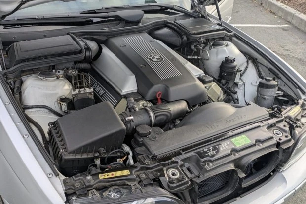 2001 BMW E39 540i - Image 6 of 7