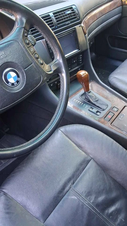 2001 BMW E38 7 Series - Image 3 of 4